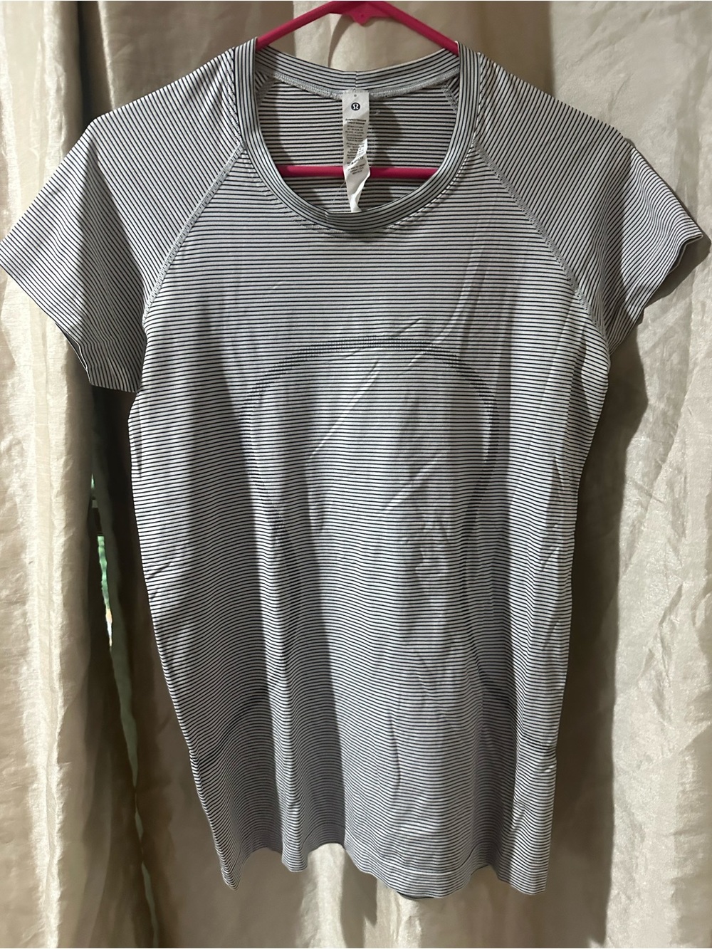 lululemon swiftly Women's Short Sleeve Stripe Tee - Black/White